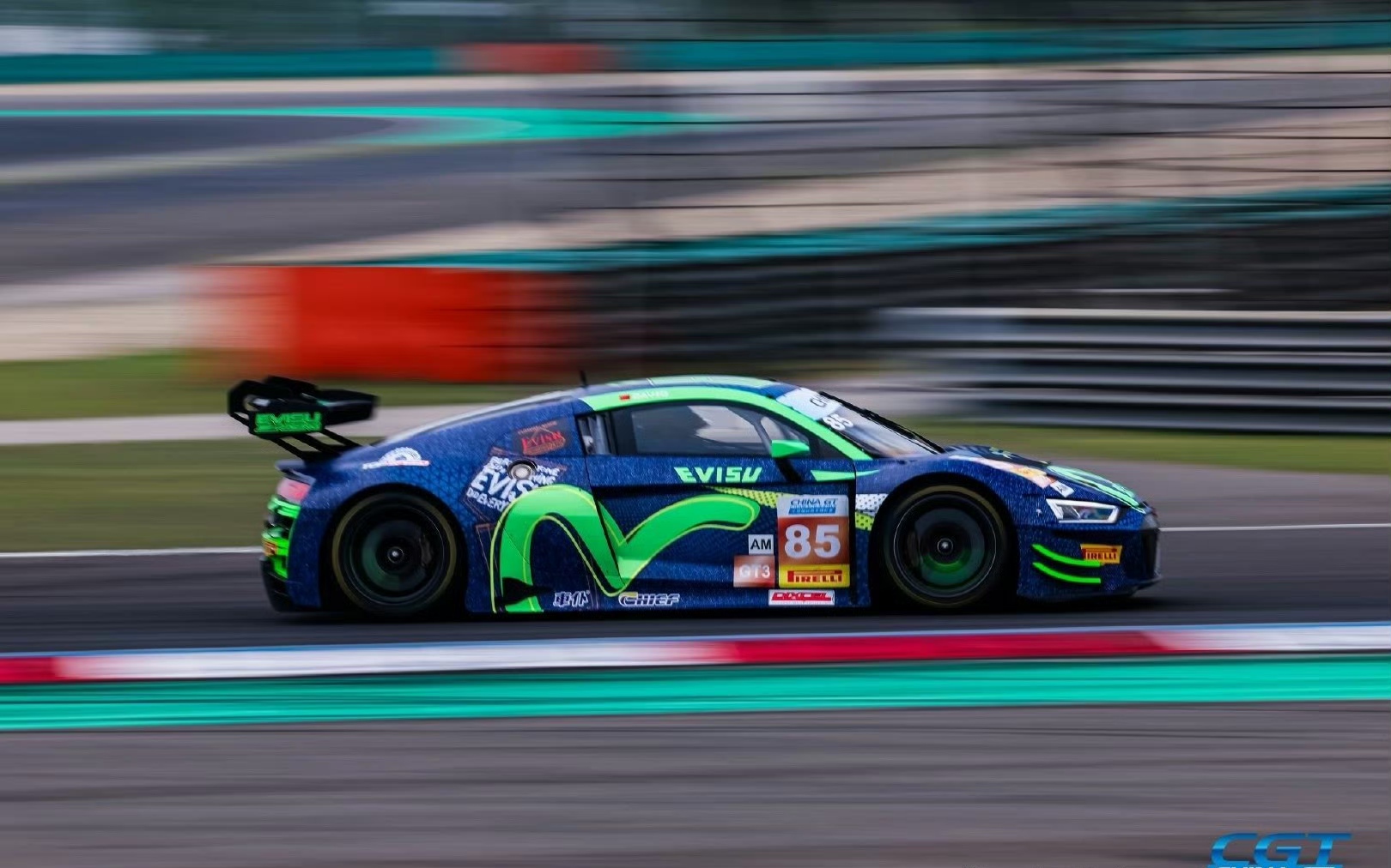 开云体育中国官网-红牛车队横扫迈凯伦，诺里斯点燃赛场