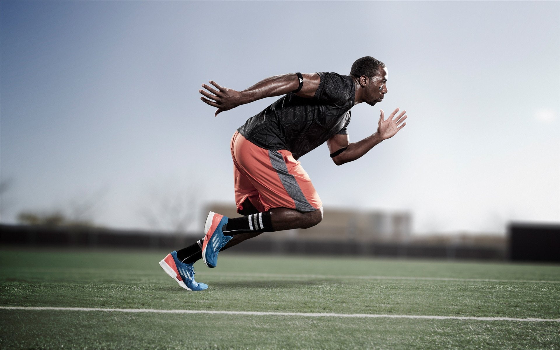 开云体育中国官网-劳塔罗一锤定音，日本队巅峰对决突尼斯，关键先生改写亚洲足球历史